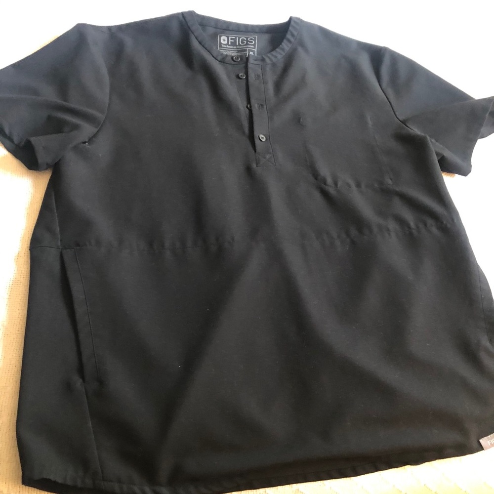 Scrub top
